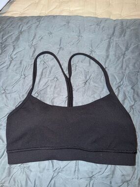 Black Lululemon Flow Y Bra Nulu: Light support A-B Cup